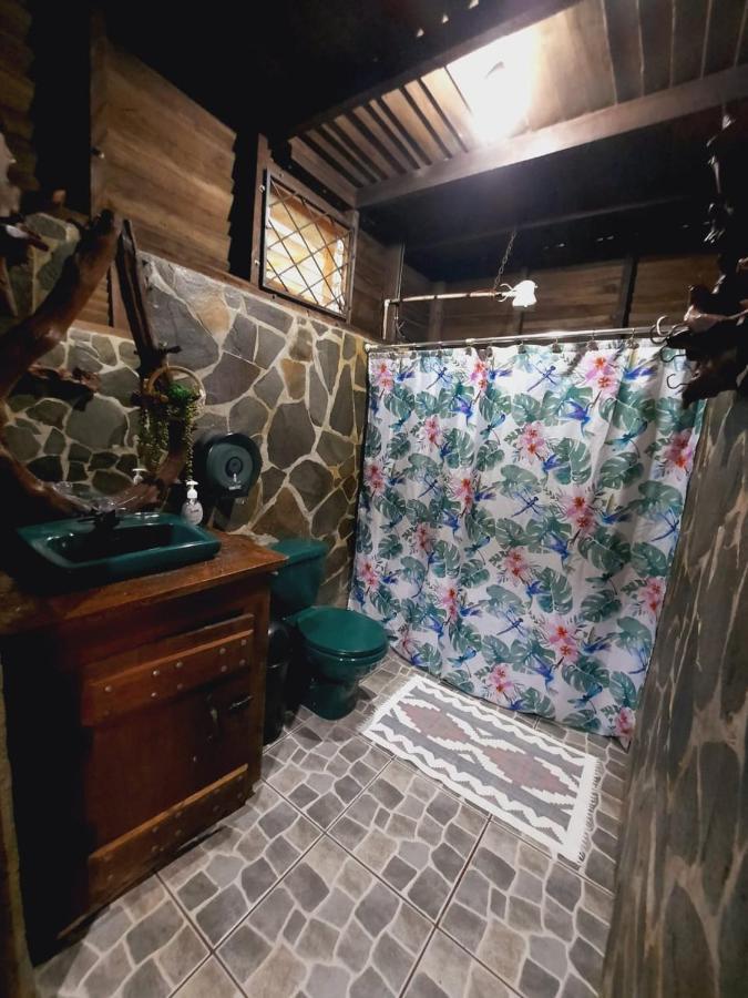 Cabanas Montanas Del Tenorio Rio Celeste Exterior photo